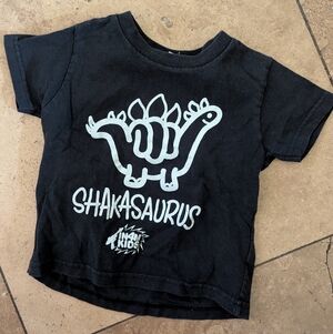 Black "Shakasaurus" Graphic Tee
